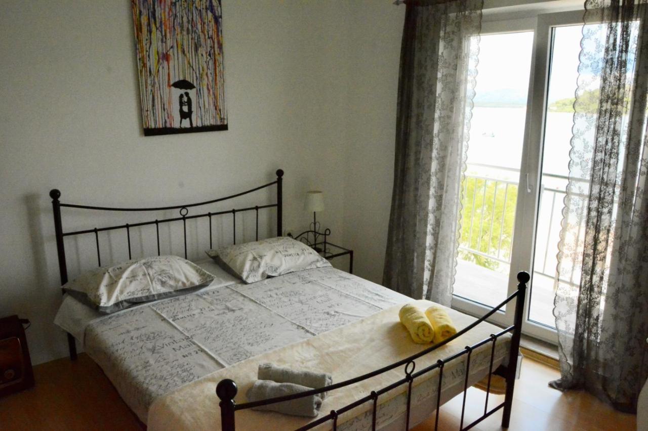 Apartman Klara Murter Eksteriør bilde